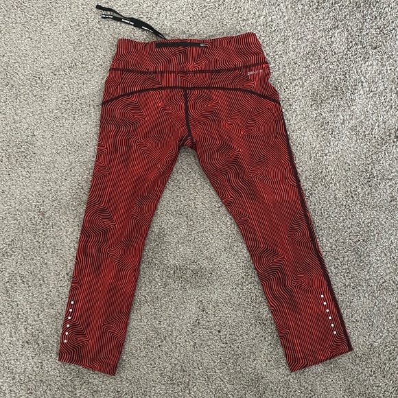 Nike Capri leggings size small - Picture 5 of 5